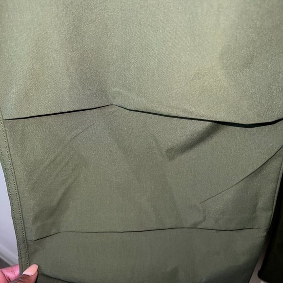 I DUN, OLIVE GREEN PARACHUTE PANTS WITH DRAWSTRING WAIST AND ANKLES SIZE LARGE - Picture 4 of 9